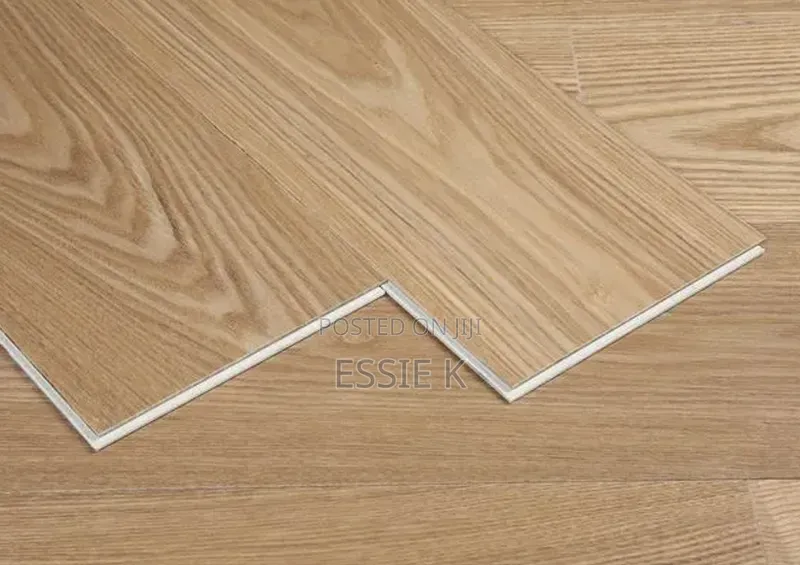 Scratch-Resistant SPC Woodlook Flooring