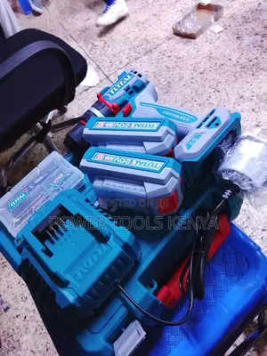 TOTAL Brushless Cordless Drill:**