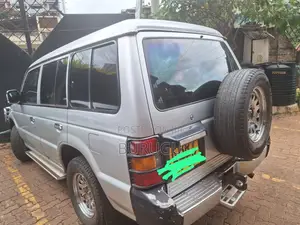 Mitsubishi Pajero 2005 Silver