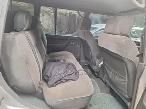 Mitsubishi Pajero 2005 Silver
