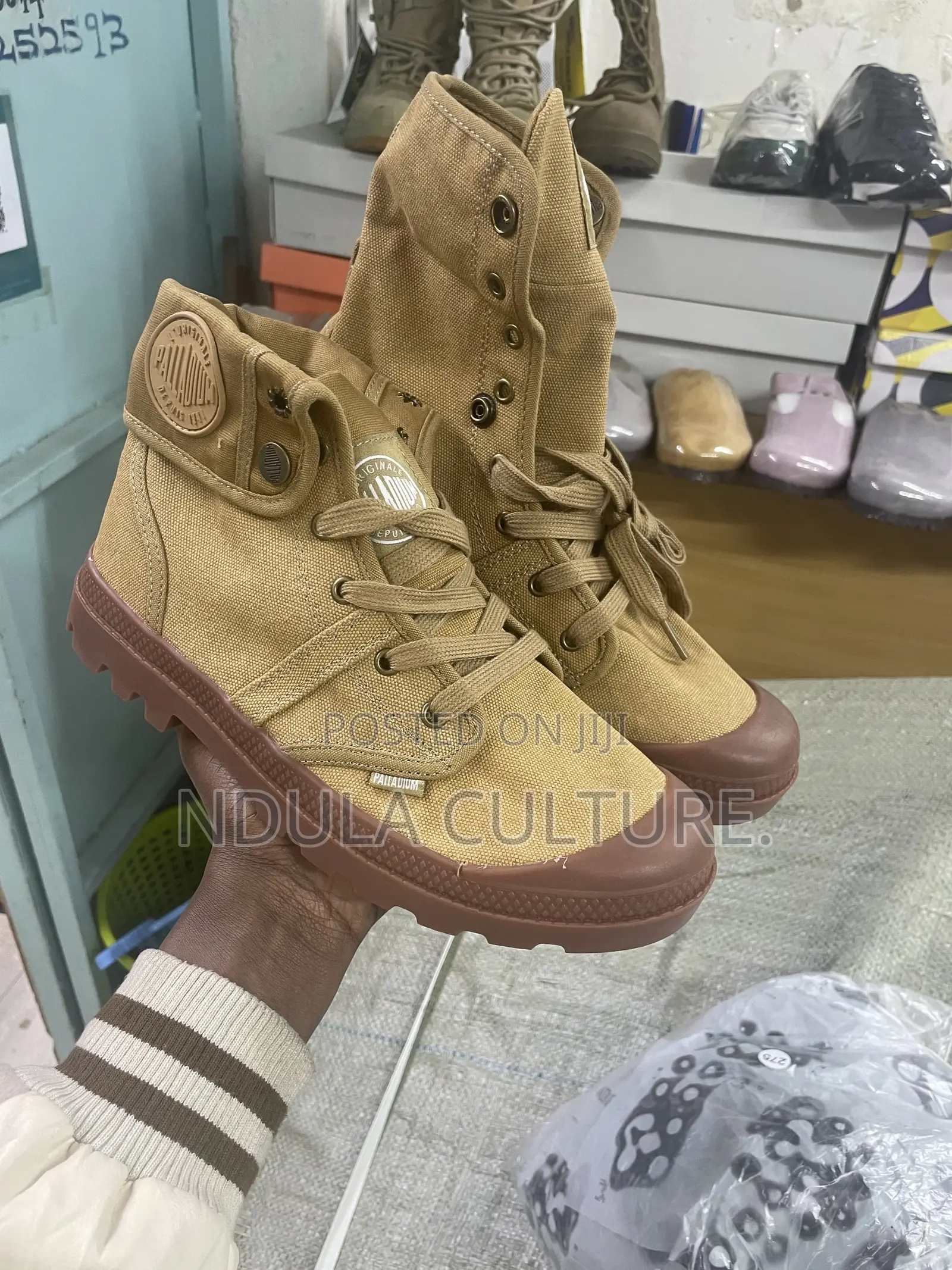 Palladium Pampa Hi//Baggy Canvas Boots