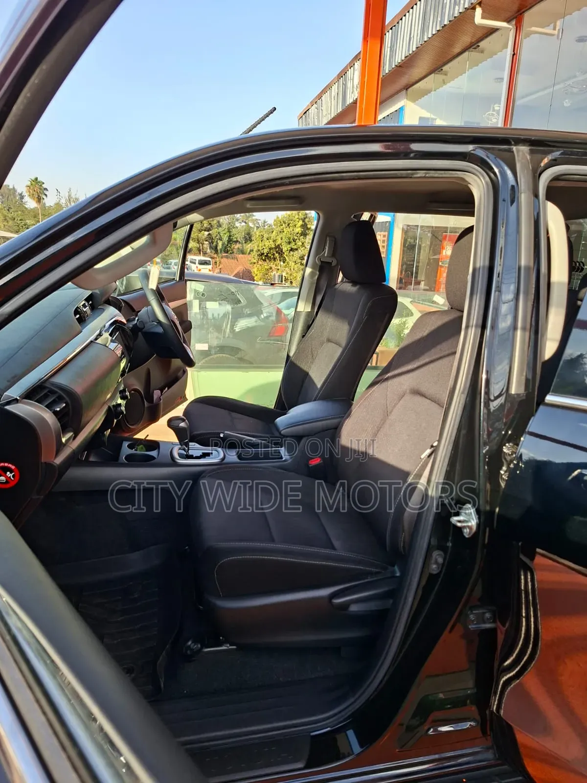 Toyota Hilux 2020 Black