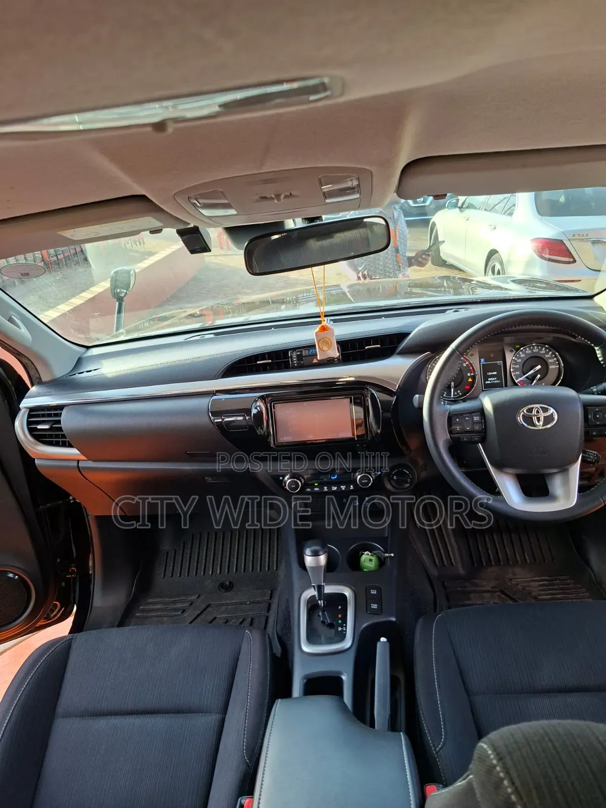Toyota Hilux 2020 Black