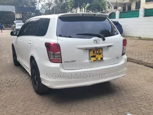 Toyota Corolla Fielder 2011 White