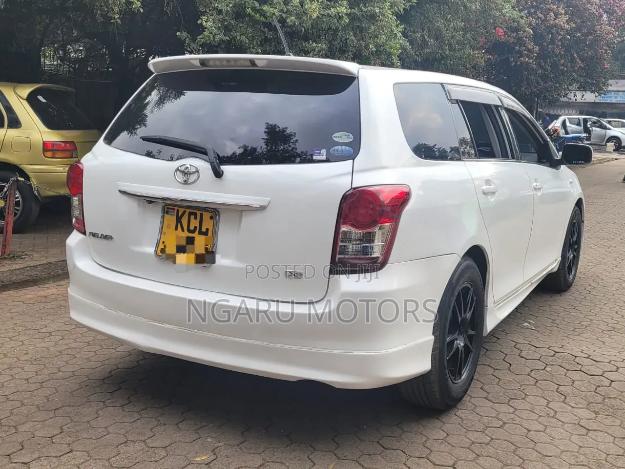 Toyota Corolla Fielder 2011 White