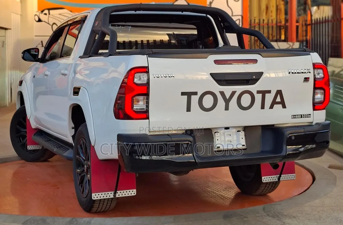 Toyota Hilux 2021 White
