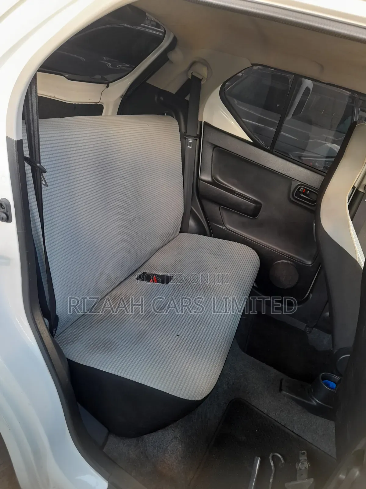 Suzuki Alto 2018 White