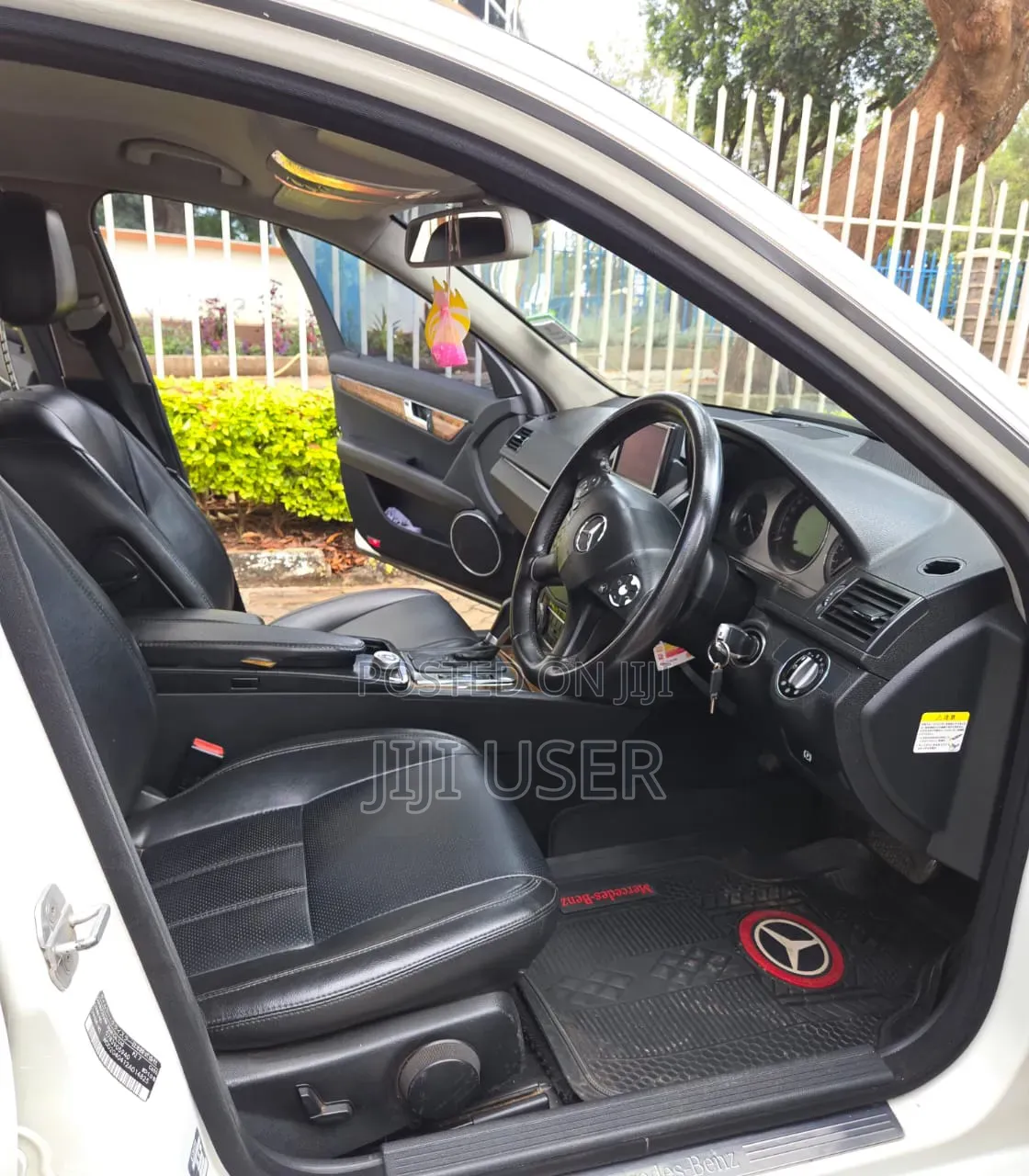 Mercedes-Benz C200 2007 White