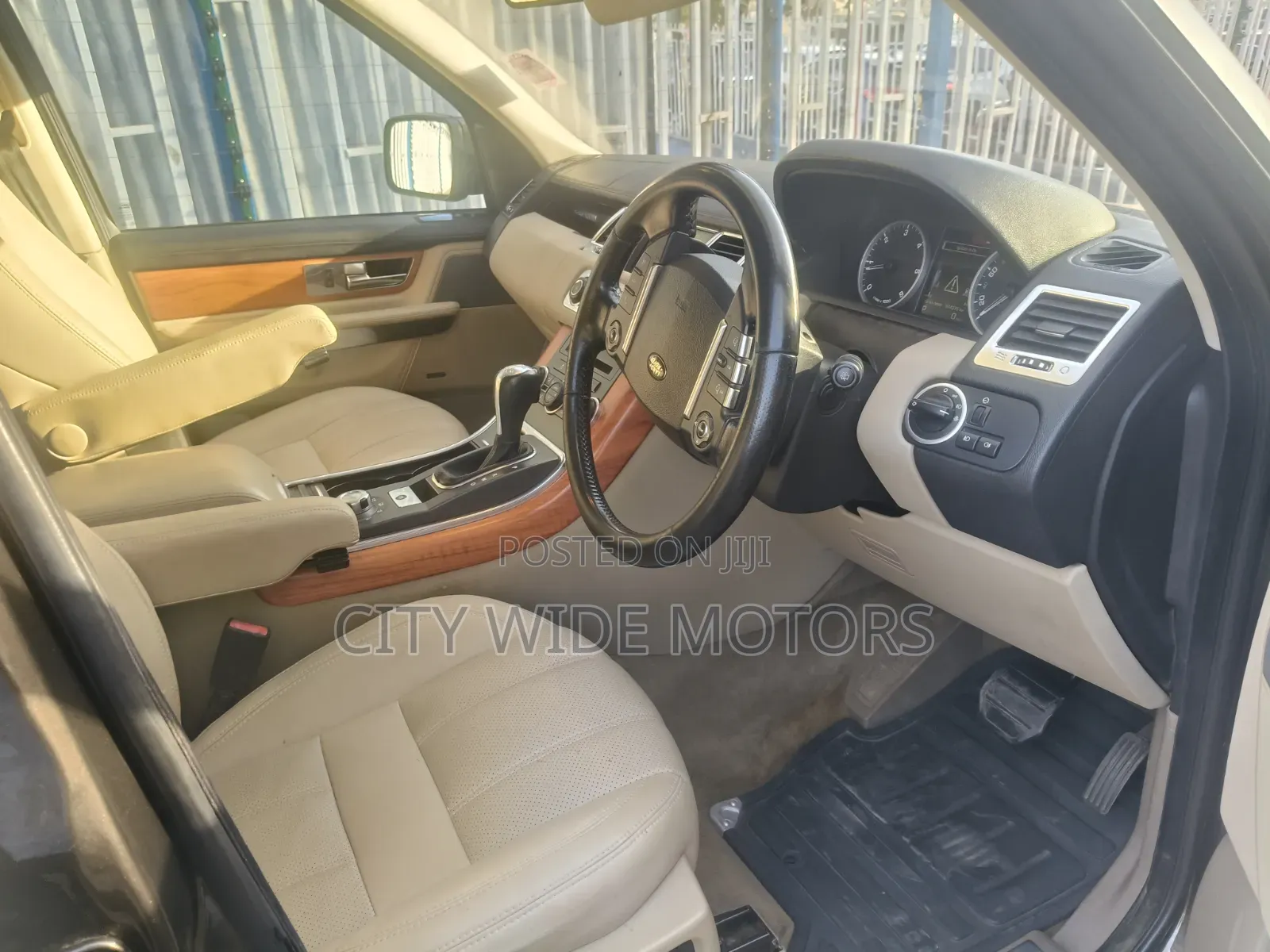 Land Rover Range Rover Sport 2009 Brown