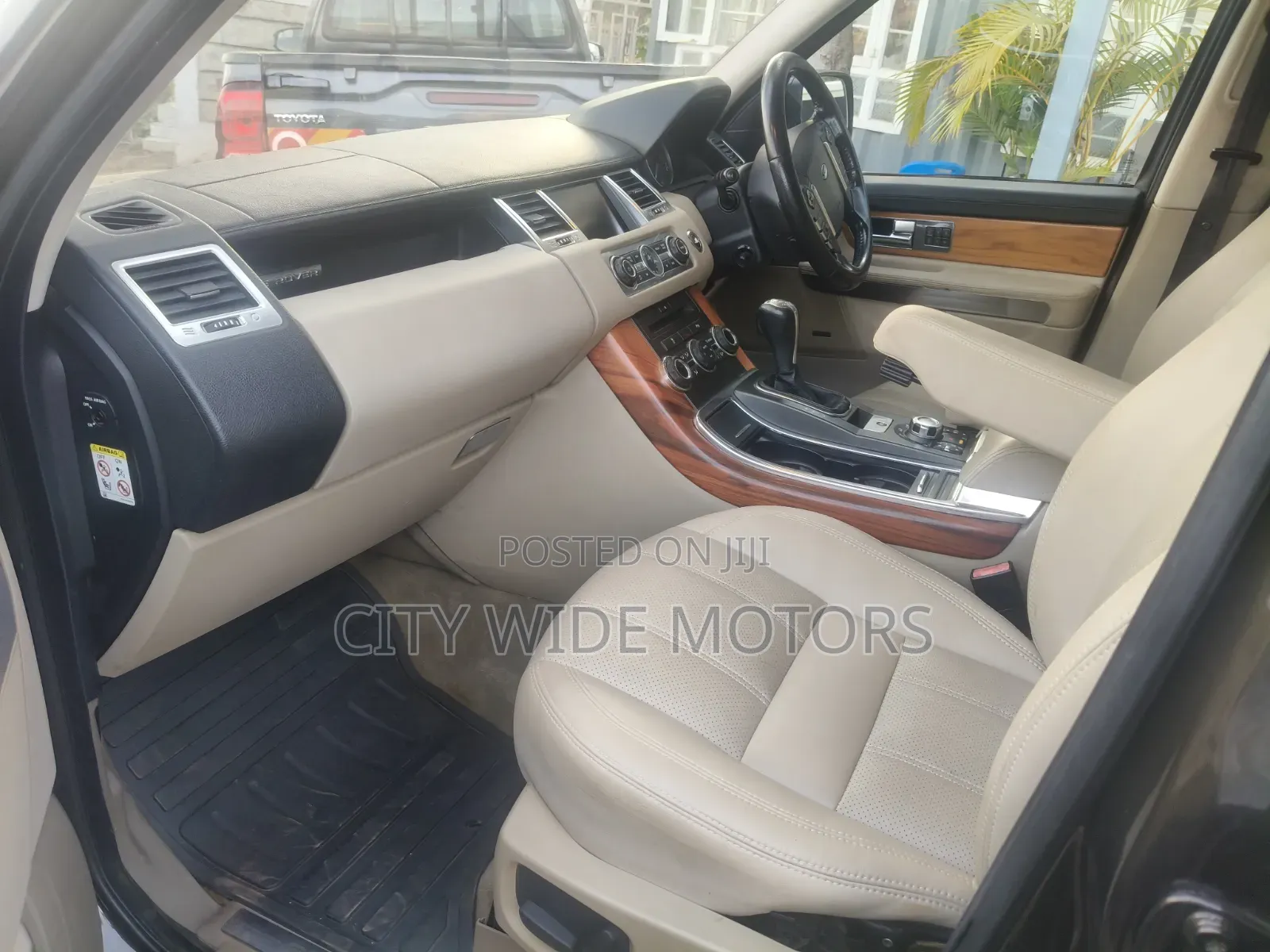 Land Rover Range Rover Sport 2009 Brown