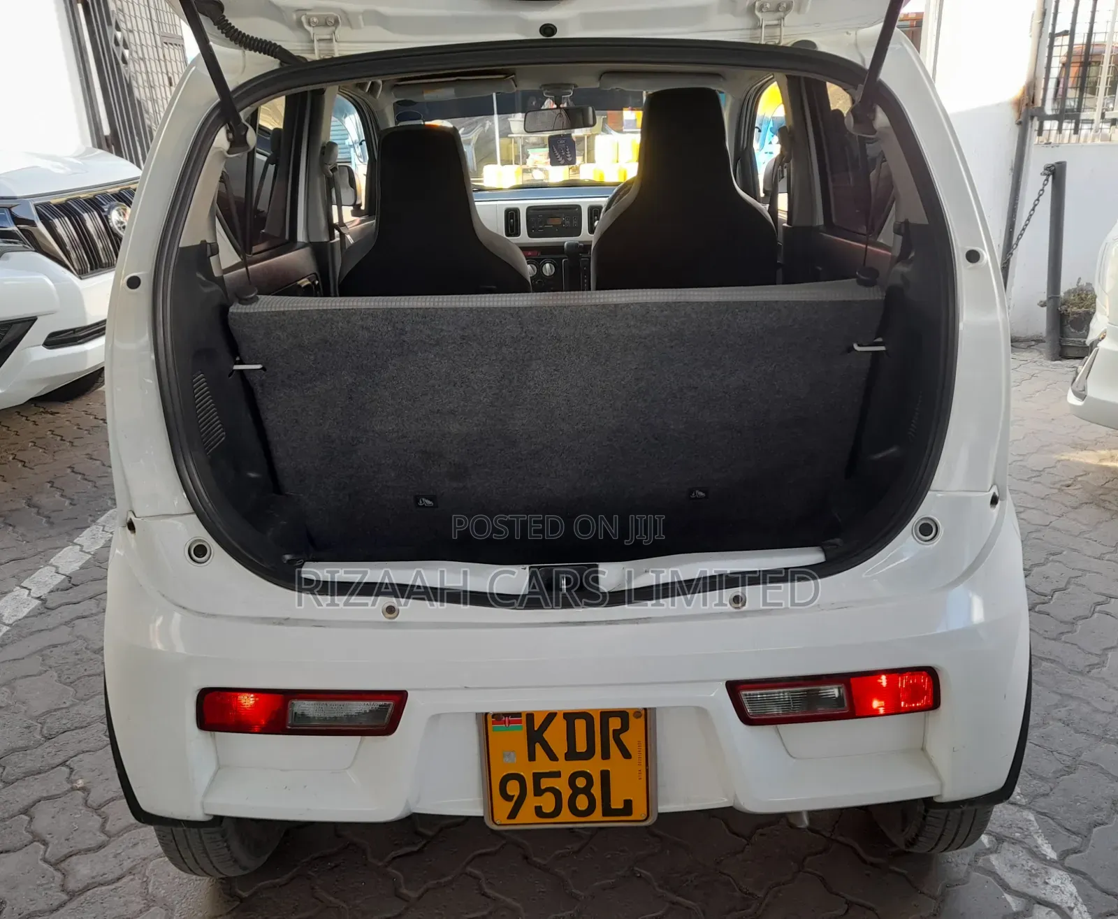 Suzuki Alto 2018 White