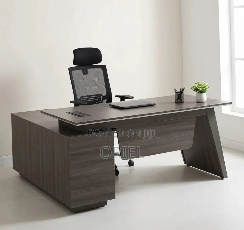 Office Desk : 1.6M Modern Design Office C.E.O Desk