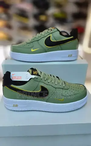 Sneaker Plug Ke