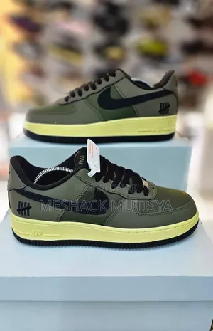 Sneaker Plug Ke