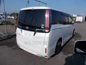 Toyota Esquire 2019 White
