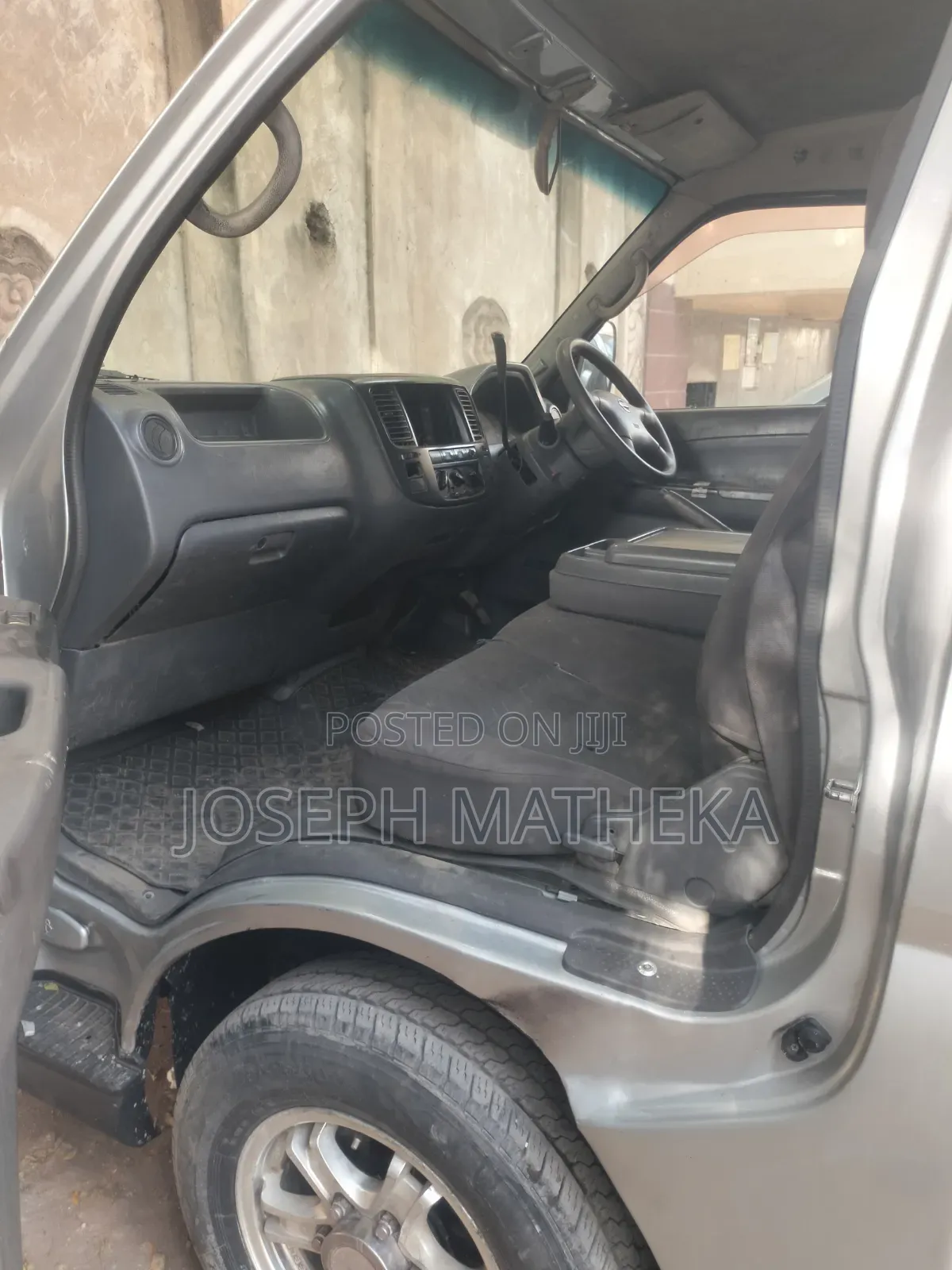 Nissan Caravan (Urvan) 2010 Silver