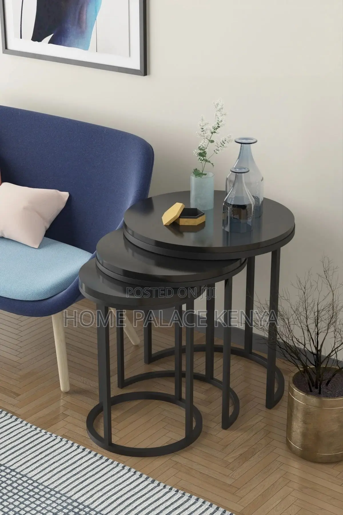 Coffee Table; Three Piece Round Top Nesting Coffee Table Set