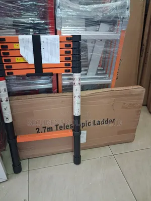 2.7-Meter Single Telescopic Ladder.