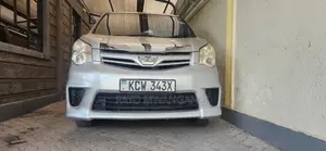 Toyota Noah 2.0 158hp FWD (8 Seater) 2012 Silver