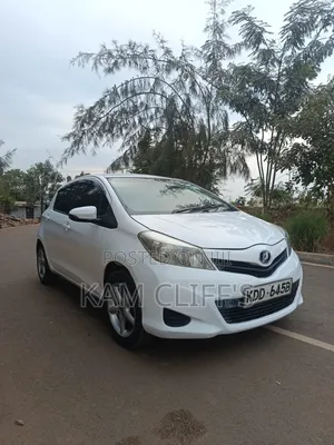 Toyota Vitz 2014 White