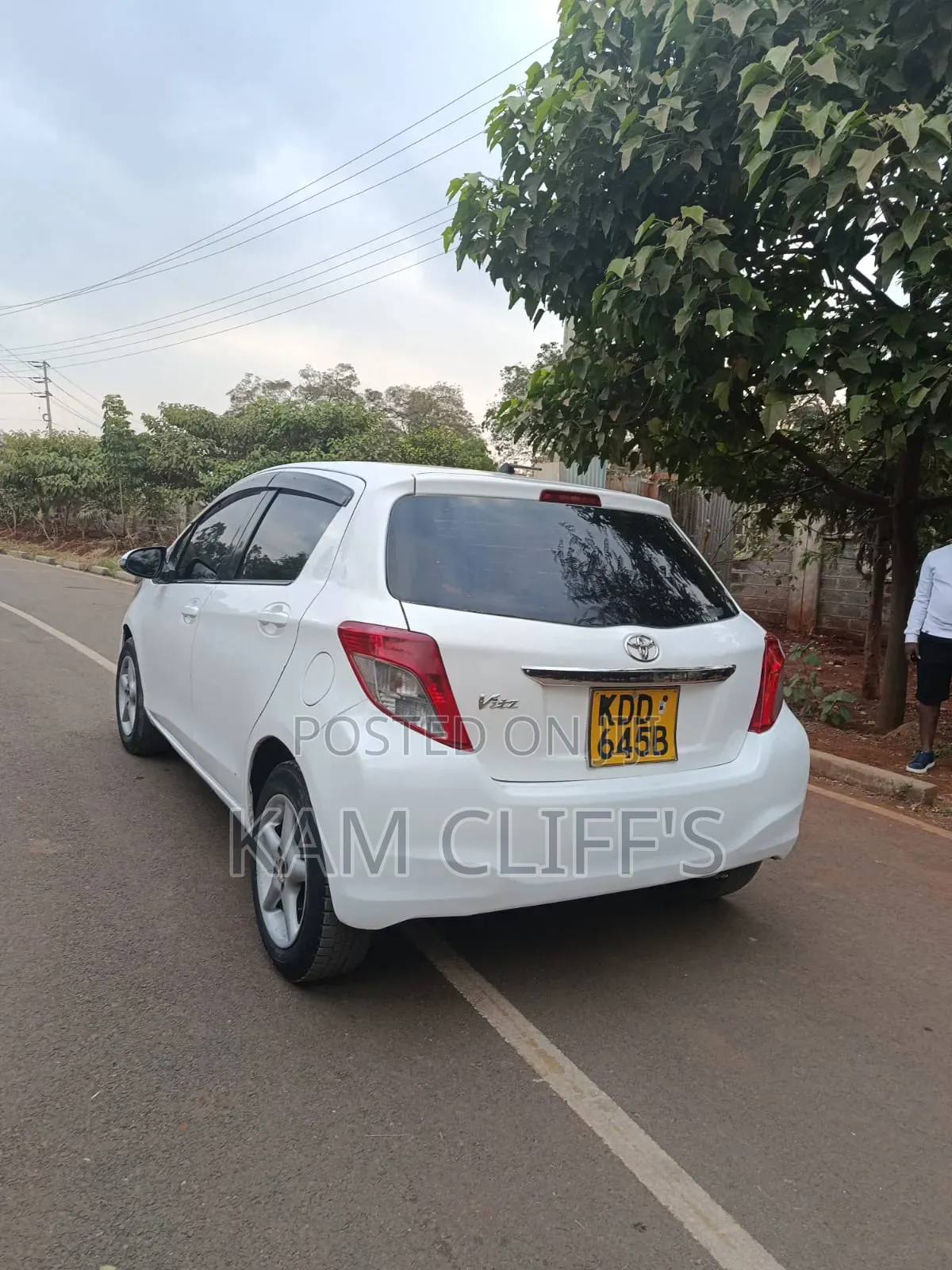 Toyota Vitz 2014 White