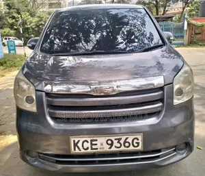 Toyota Noah 2008 Gray