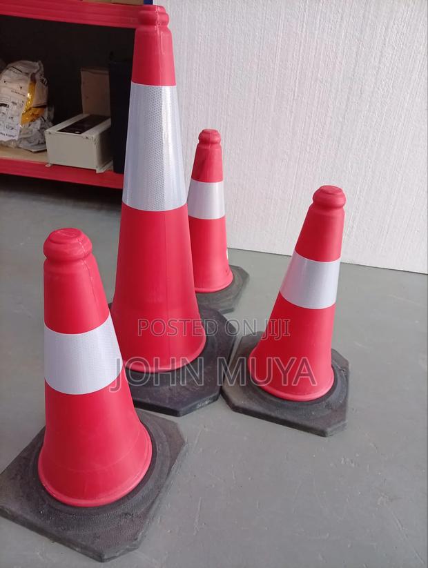 Heavy Duty Construction Cones 50cm/75cm