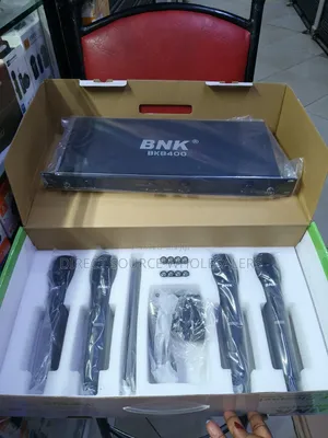 BNK BK8400 UHF Wireless Microphone Set