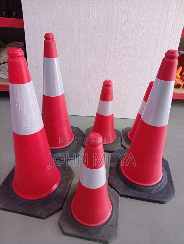 Traffic Control Cones/Parking Cones - thumbnail 2