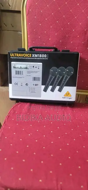 Behringer Ultravoice XM1800S Dynamic Cardioid Vocal and Instrument Mic