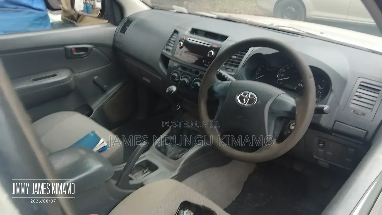 Toyota Hilux 2014 Silver