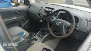 Toyota Hilux 2014 Silver