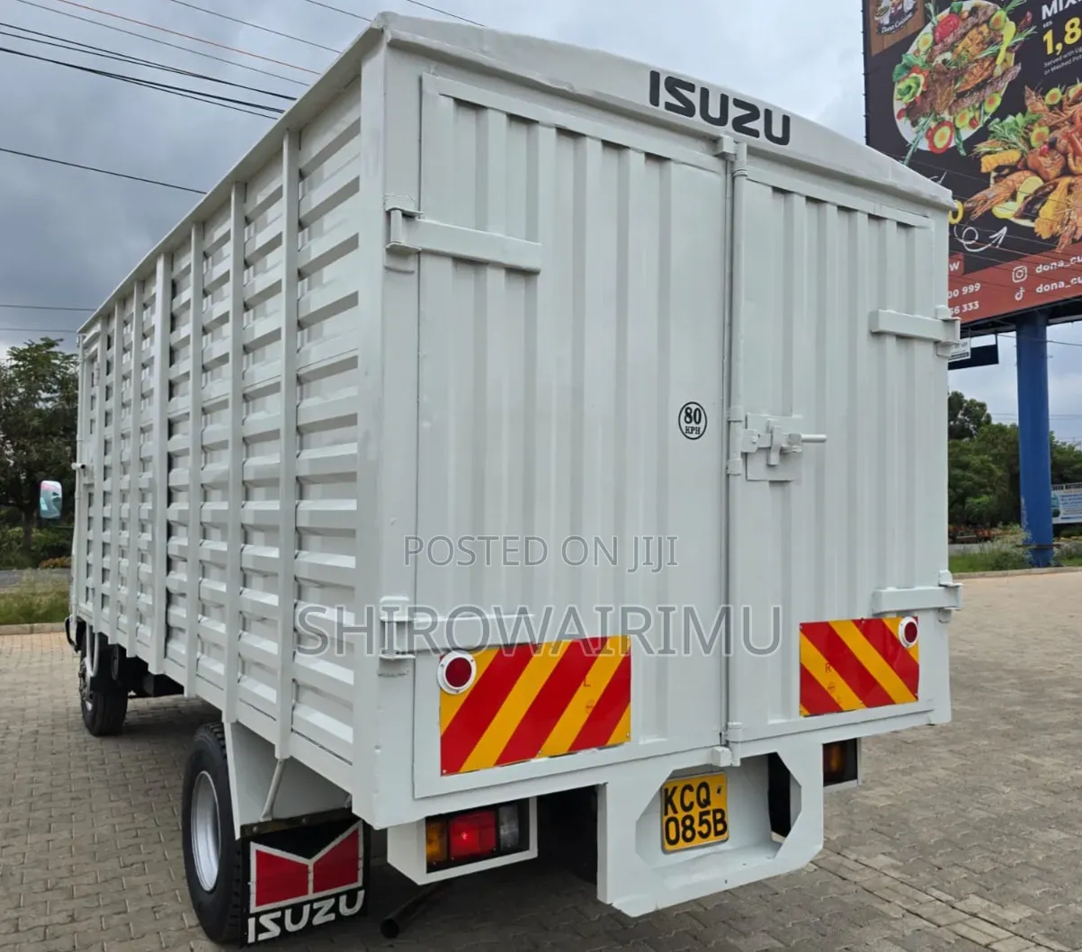 Isuzu NPR 2018 Model