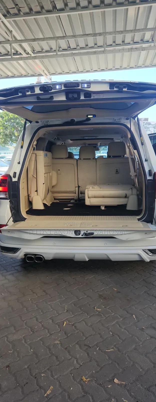 Toyota Land Cruiser 2016 White
