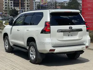 Toyota Land Cruiser Prado 2.7 2021 White