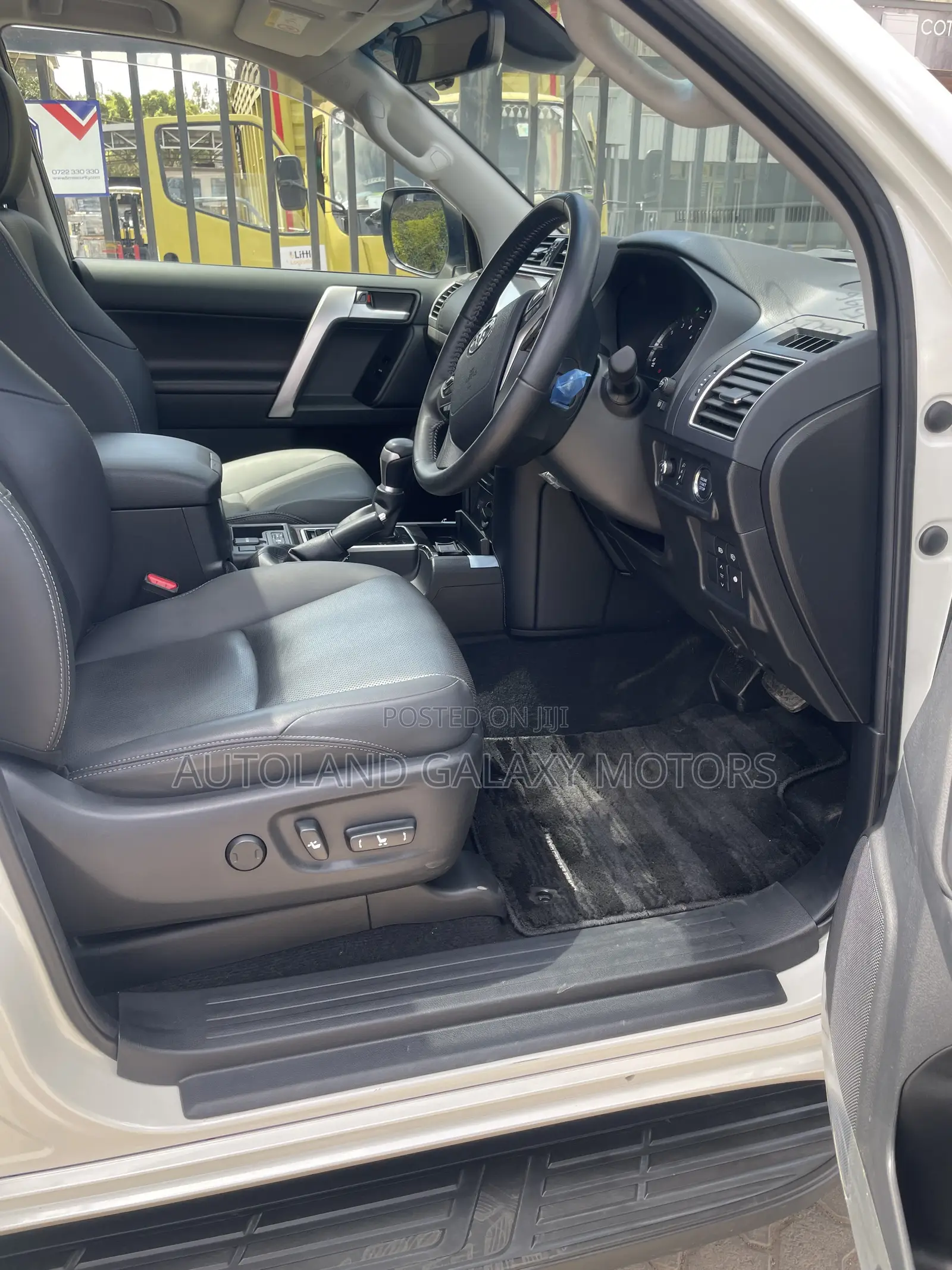 Toyota Land Cruiser Prado 2.7 2021 White