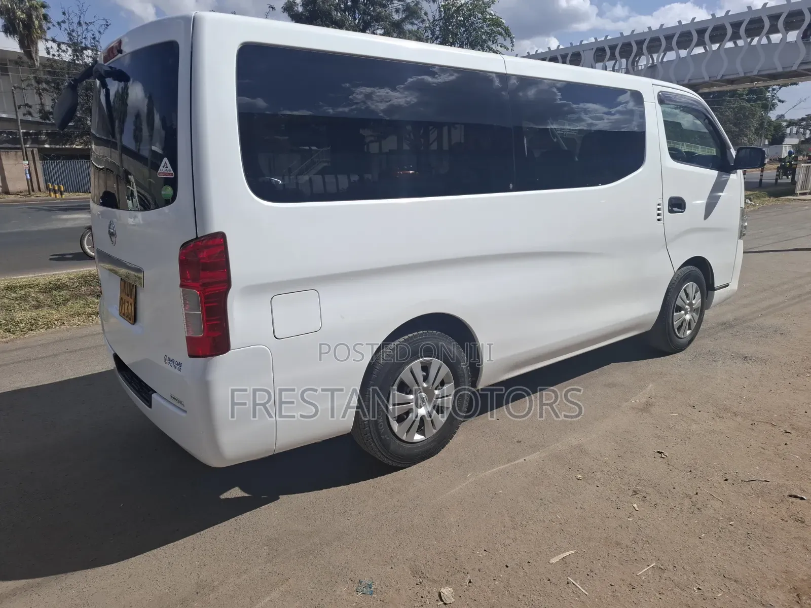 Nissan Caravan (Urvan) 2018 White