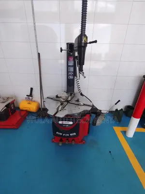 Operating Pressure 8-10bars Heavy Duty Tyre Changer Machine STC-768