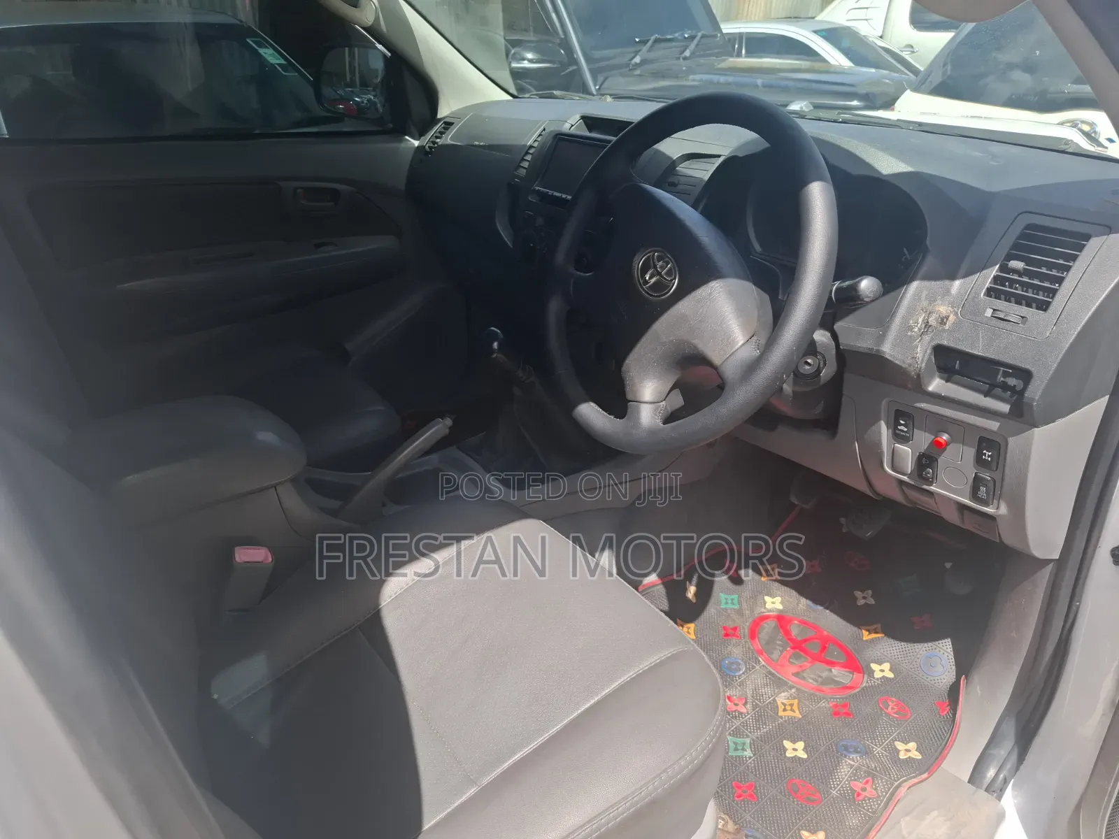 Toyota Hilux 2007 White