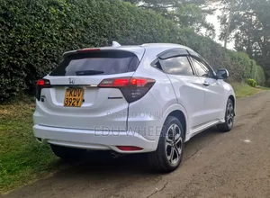 Honda Vezel 2019 White