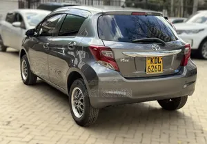 Toyota Vitz 2015 Gray