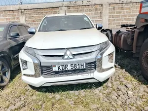 Mitsubishi L200 2023 White