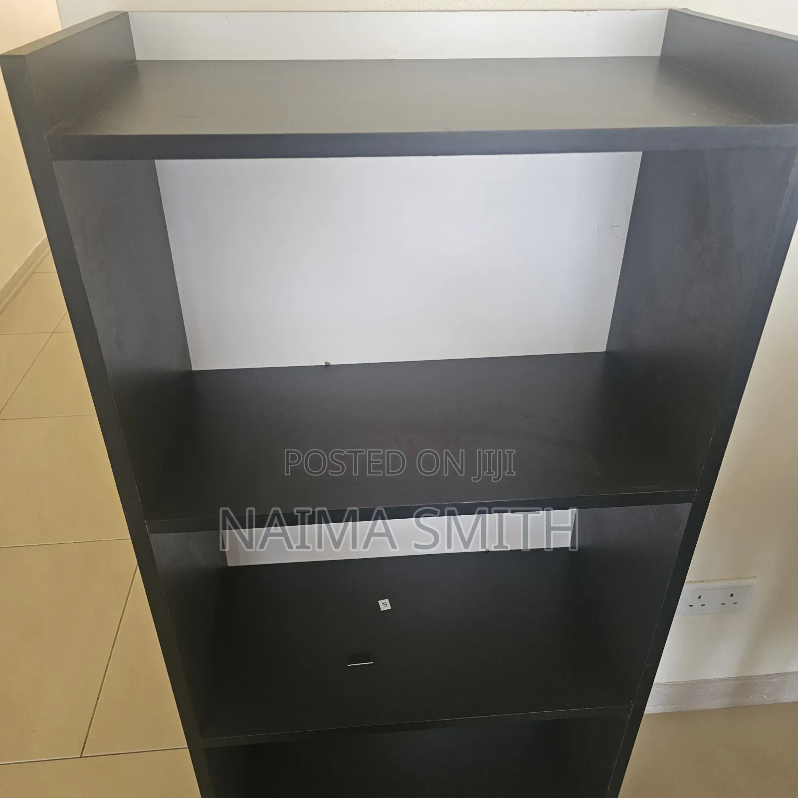 Good Condition Bookshelf