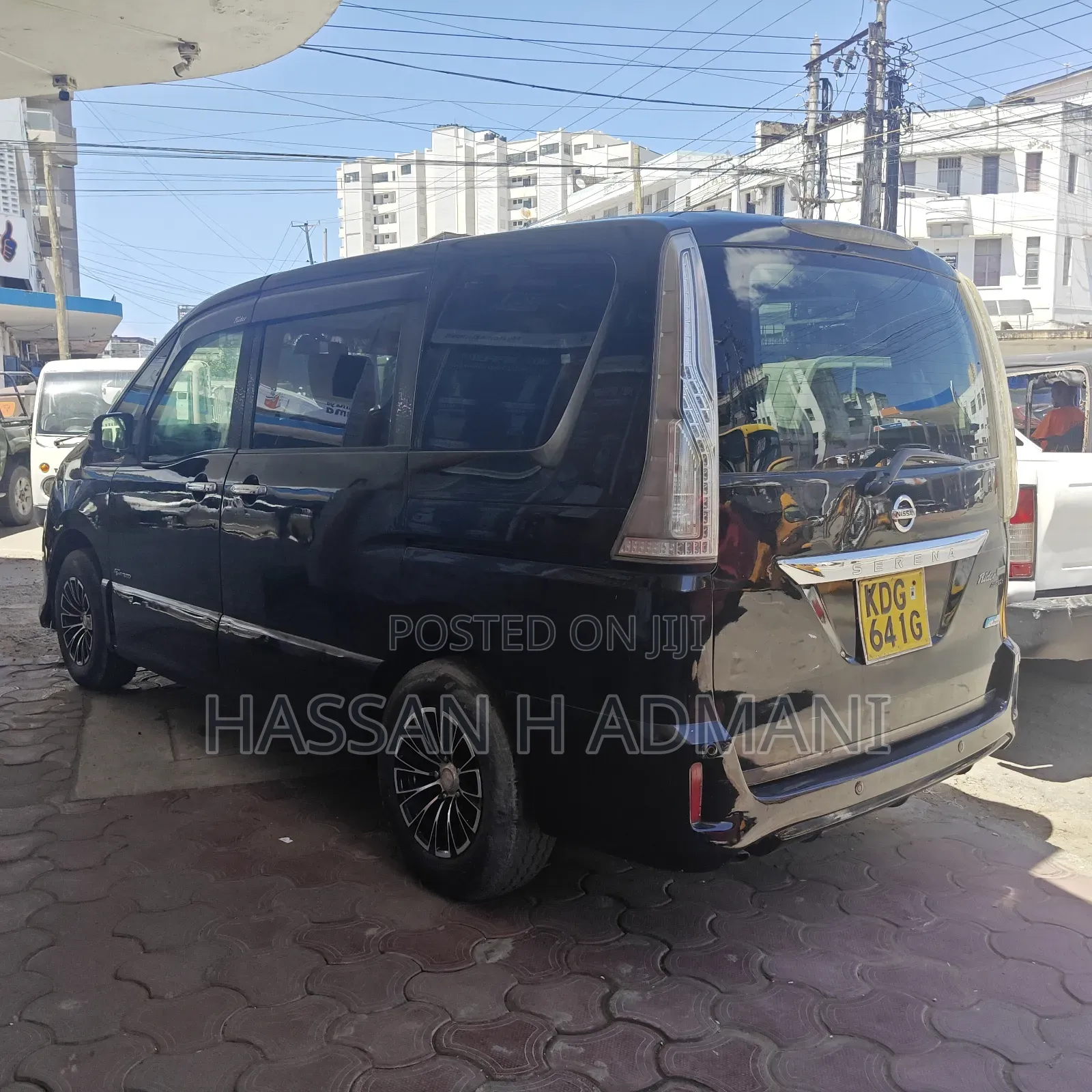 Nissan Serena 2015 Black