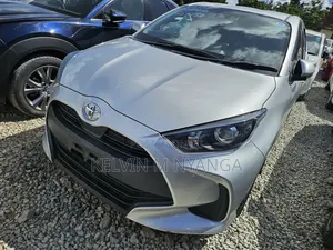 Toyota Yaris 2020 Silver