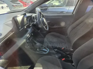 Toyota Yaris 2020 Silver