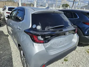 Toyota Yaris 2020 Silver