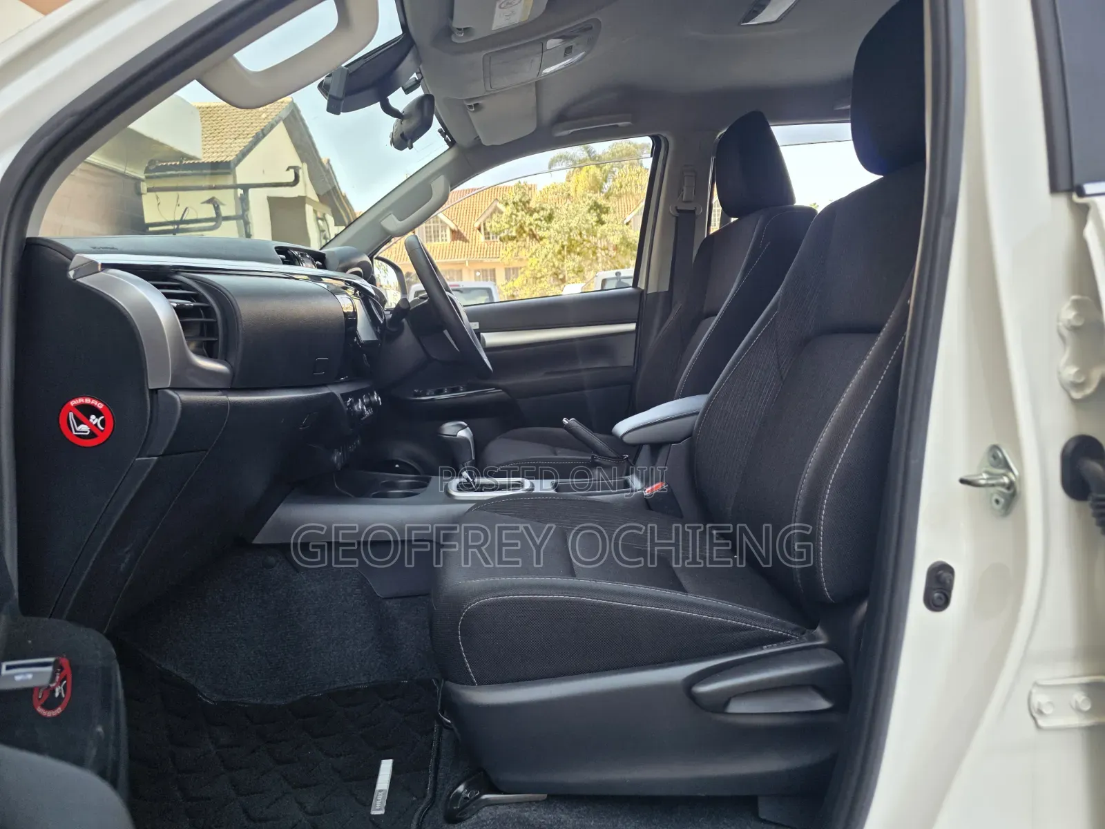 Toyota Hilux 2020 White
