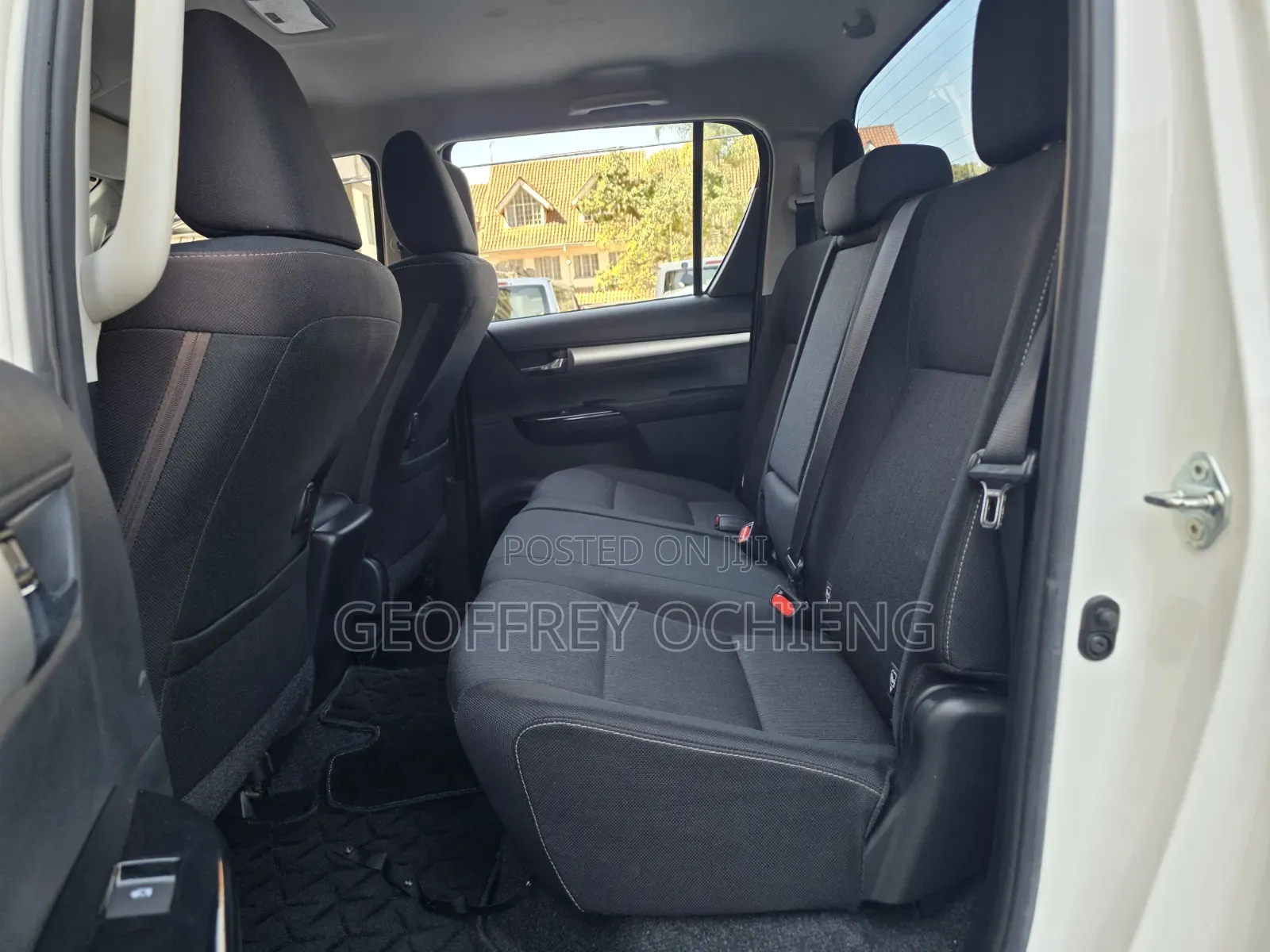 Toyota Hilux 2020 White