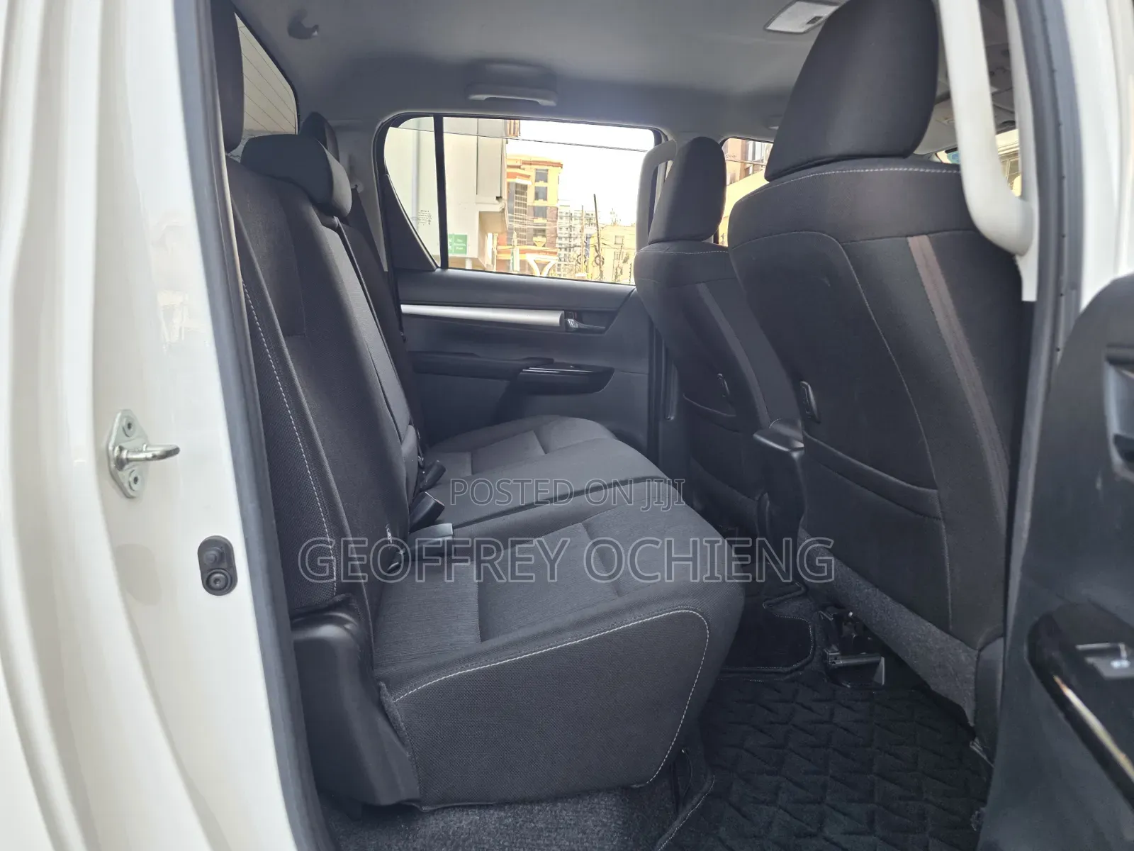 Toyota Hilux 2020 White